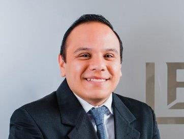 Josue González, Gerente de Auditoría 